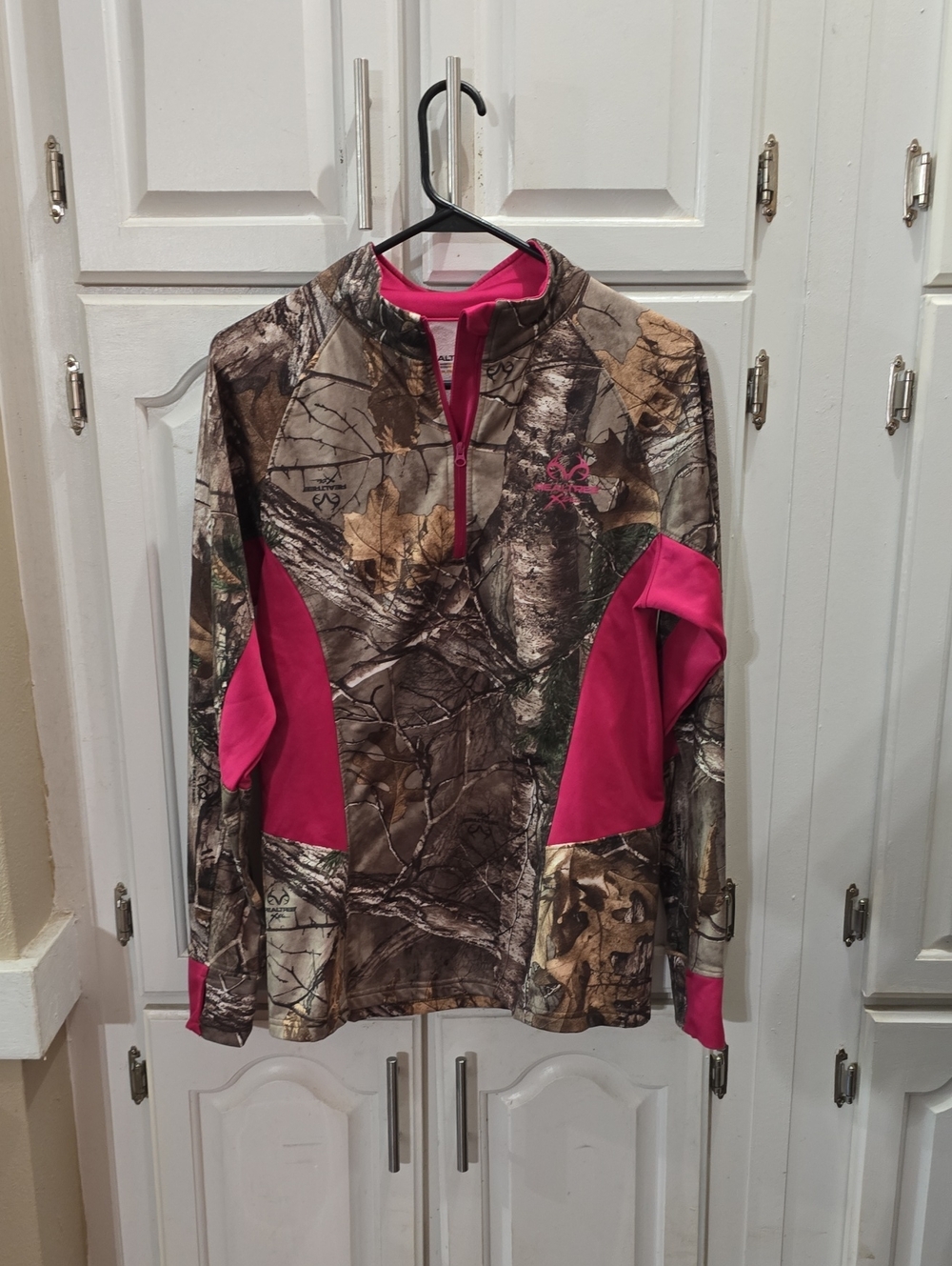 Women's Camo & Pink Quarter-Zip Performance Top